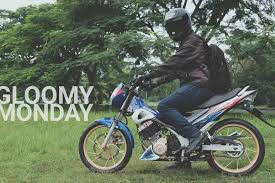 Modifikasi suzuki satria fu 2011 dengan warna biru putih makin asyik dan mantap untuk dikendarai bagi kalangan pemuda masa kini. Tips Perawatan Suzuki Satria F150 Biar Si Ayam Jago Tetap Bertaji Gridoto Com