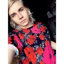 Jerome Grimes's Instagram, Twitter & Facebook