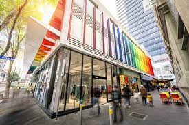 Mich zieht es in melbourne immer in das viertel st kilda. The Strand Melbourne Ispt