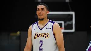 Lamelo ball is an american basketball player in the national basketball league. Liangelo Ball Shows Off Massive Back Tattoo