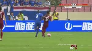 The full extent of the problem is not yet known, but it's safe to say things don't look too good for the senegalese forward. Graphic Footage Demba Ba Suffers Horrific Career Ending Leg Break During Match Daily Star