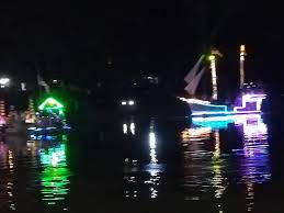 Masjid ini di bina hampir di tebing sungai, dan berada sangat hampir dengan tempat makan menarik di melaka, sedap sedap semuanya! Pesta Rakit Berhias Pengkalan Hulu Menarik Di Hulu Perak Facebook