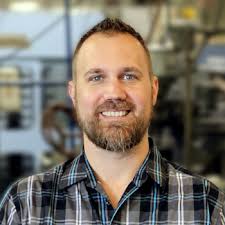 Travis Busick's Instagram, Twitter & Facebook