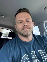 Hello, I'm Missy and something to know about me is me and Bernard Tairea  worked at MY MUSIC together for over 13yrs. David Fearon (Dyani and Bernard  ) ✨ 275 the real