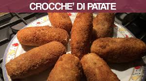 Questi ingredienti vengono poi amalgamati fra loro fino ad ottenere una consistenza piuttosto compatta. Crocche Di Patate Ricetta Napoletana Youtube