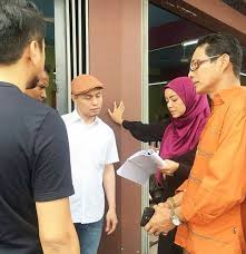 Rajin sangat memasak, pegawai bank pemalu dapat gelaran 3:16. Pu Azman Ceburi Bidang Lakonan Mahu Keluar Dari Kepompong Watak Ustaz Media Hiburan