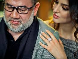 La joven sueca contraerá matrimonio con el príncipe tengku muhammad faiz petra. Isteri Sultan Kelantan Dedah Detik Romantis Dilamar Berita Dunia Beritaharian Sg