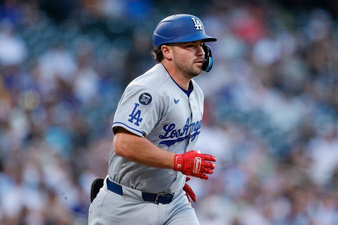 Former Dodgers Infielder Makes Move to Mariners
