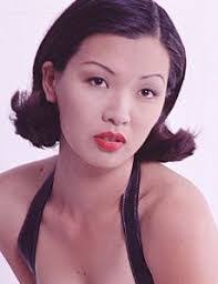 Debra Ling's Instagram, Twitter & Facebook