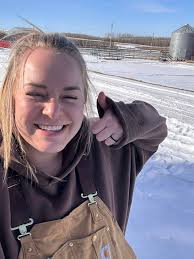 What boarding options are available near Crossfield AB?