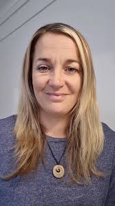 I am very grateful for having my LeReve portable sonic diffuser. This video  highlights how to use it. 😀