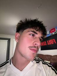 Bernardo Aguiar: Tudo Sobre Seu Estilo e Altura