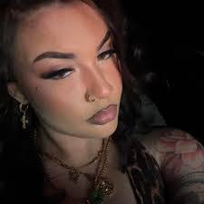 Ana Aleman's Instagram, Twitter & Facebook