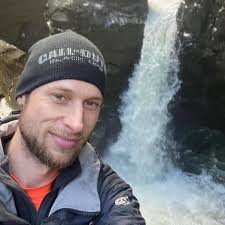 💔”My name is Angela and this is Asher Crop is my late son. He never got to  meet his daughter. He relapsed and picked up for the last time when his sun