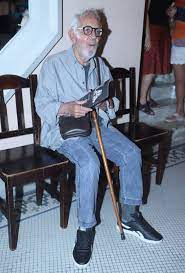 Nascido em lavras do sul (rs), paulo josé se interessou pelas artes cênicas quando ainda estava na escola. Aos 82 Paulo Jose Faz Aparicao Rarissima Em Ida Ao Teatro Quem Quem News