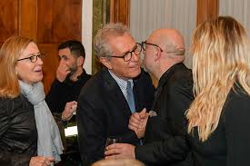 Giuliano montaldo (genova, 22 febbraio 1930) è un regista, sceneggiatore e attore italiano. I Primi Splendidi 90 Anni Di Giuliano Montaldo