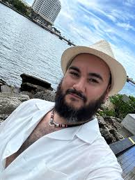 Food and laughs at Lafayette gathering