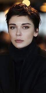 Romantic Best Makeup Looks Egirlguide Com Super Short Hair Hair Styles Short Hair Styles