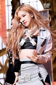 pin by raissa firmino on blackpink rose blackpink fashion blackpink rose black pink kpop