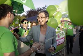 También participó en la génesis de la idea de evolución biológica. Grune Felipe Und Lunacek Folgen Eva Glawischnig Nach News At