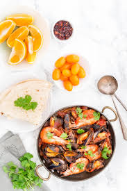 This Prawn And Mussels Rougaille Is One Of The Classic Mauritian Recipes With Richly Flavoured Tomato Sauce That Com Pot Recipes Healthy Creole Cuisine Mussels