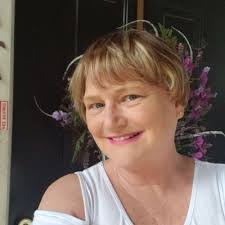 Shauna Pierce's Instagram, Twitter & Facebook