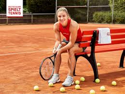 ★ jedes spiel kostenlos eine volle stunde probespielen. Deutschland Spielt Tennis Neue Mitglieder Mit Angie Kerber Werben Tennis Magazin
