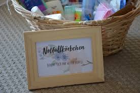 Text, spruch oder gedicht für eure einladungskarten zur hochzeit gesucht? Notfallkorbchen Fur Die Hochzeit Was Muss Rein Diy Hochzeit