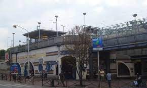 If you want to go by car, the driving distance between aubervilliers and la courneuve is 2.26 km. La Courneuve Aubervilliers Station Wikipedia