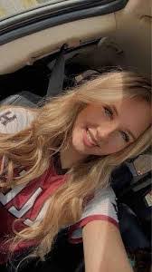 Chloe Cochran's Instagram, Twitter & Facebook