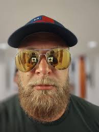 One of my pics has kinda blown up with 700+ reactions and 200 new followers  in 12 hours! 🫣 The only change I made was engaging more