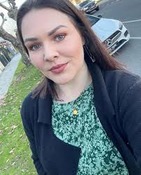 Exeter High School are looking for an English/HASS teacher to begin ASAP.  Anyone interested please contact andrea.saville@decyp.tas.gov.au or  paul.stevenson.decyp.tas.gov.au