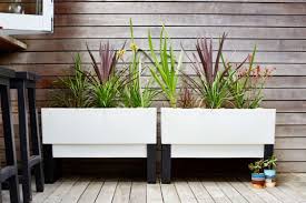 For bigger plants or small trees, consider this modern planter box with pvc panel sides. 21 Diy Planter Box Plans For Your Yard Remodel Or Move