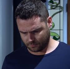 Emmerdale's Aaron in new struggle after new letter from Robert