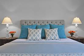 Some of these livid colors are more blue than gray and others are more gray than blue. Stunning Blue Bedroom Color Combinations