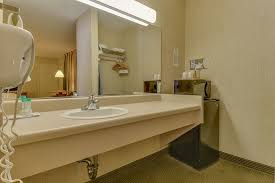Up to two kids under fifteen can stay for free. Vagabond Inn Los Angeles Usc Los Angeles Price Address Reviews