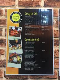 Nasi lemak is usually a humble dish found almost everywhere in decent quality, but it is difficult to find a stall that serves nasi lemak that can stand out from its competition and lawa bintang is one of those stalls. Nasi Lemak With Lobster Trendy Food