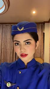 Mesmerizing Makeup Transition by Laila Mae Johnston