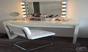 اختاري المرايا المضيئة لديكور فاخر لمنزلك home makeup room decor makeup room diy