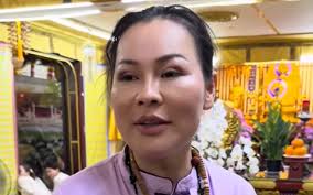 100 ngày Quý Bình, vợ lên tiếng: "Xét cho cùng mình cũng chỉ là dâu thôi,  người dưng khác họ thôi"