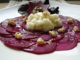 Carpaccio De Betterave Vinaigrette Poire Noix Et Feve Tonka Recette Ptitchef Recette En 2020 Carpaccio De Betterave Betterave Betrave Recette