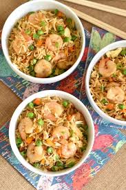 Une Delicieuse Variante Du Riz Cantonais Voici Une Recette Simplissime Pour Realiser Ce Plat De Riz Plat Avec Du Riz Recette Asiatique Facile Plat Asiatique