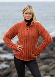 Nydelig hvit utgave av den populære millegenseren fra kathrine sørland sin strikkekolleksjon. Viking Of Norway Viking Garn Sjekk Ut Denne Toffe Genseren Fra By Kathrine Sorland Siste Kolleksjon Strikket I Varm Og Myk Alpaca Bris Og Finnes I Katalog 2036