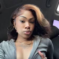 Candi Love's Instagram, Twitter & Facebook