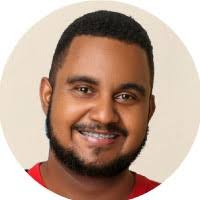 500+ perfis com “Ian Santos”