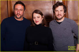 La partecipazione a taxxi nel 1998, nonché ai seguiti taxxi 2 (2000) e taxxi 3 (2003), le ha garantito notorietà nel paese d'origine, al quale è rimasta artisticamente legata nella prima fase della carriera. Pregnant Marion Cotillard Partner Guillaume Canet Team Up In New Film Rock N Roll Watch Trailer Photo 3836998 Guillaume Canet Marion Cotillard Pregnant Celebrities Pictures Just Jared