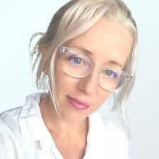 Avella Creative (@Avellacreative)