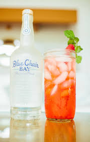 Sunburn Cocktail 2 Oz Blue Chair Bay Vanilla Rum 5 Raspberries Lemon Lime Soda Muddle Raspberries In A Shak Vanilla Rum Rum Drinks Easy Rum Recipes