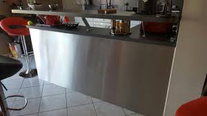 Saisissante Realisation D Un Client Qui A Sublime Son Bar Avec Une Plaque En Inox Brillant Fait Sur Mesure Par Nos Soins Imagi Plaque Inox Inox Brosse Inox