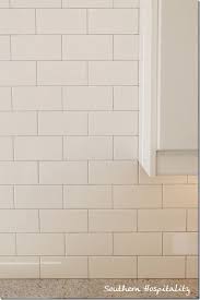 And finally landed on this beautiful faux subway tile painted backsplash project. Subway Tile Backsplash W Medium Gray Grout Called Silver From Lowes Genel Weisse Subway Fliesen Mortel Ruckwand Verkleiden